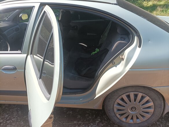 2001 Renault Megane I Рестайлинг, бежевый, 115000 рублей - вид 6