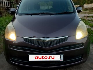 2010 Toyota Ractis I, коричневый, 850000 рублей, вид 4