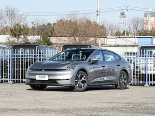 2026 Changan Qiyuan A06 51.48 kWh, серебристый, 2711033 рублей, вид 1