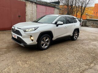 2020 Toyota RAV4 V (XA50), белый, 3619000 рублей, вид 1