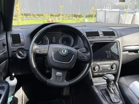2012 Skoda Octavia RS II Рестайлинг, зелёный, 1180000 рублей - вид 5