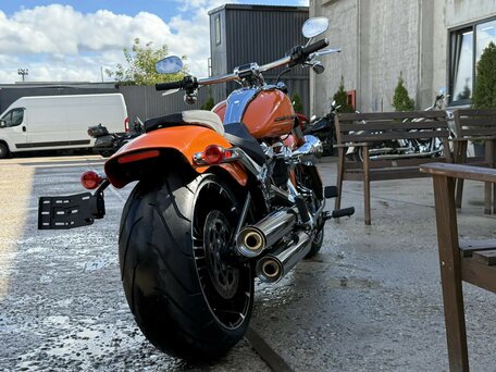 2023 Harley-Davidson Breakout, оранжевый, 2240000 рублей, вид 3