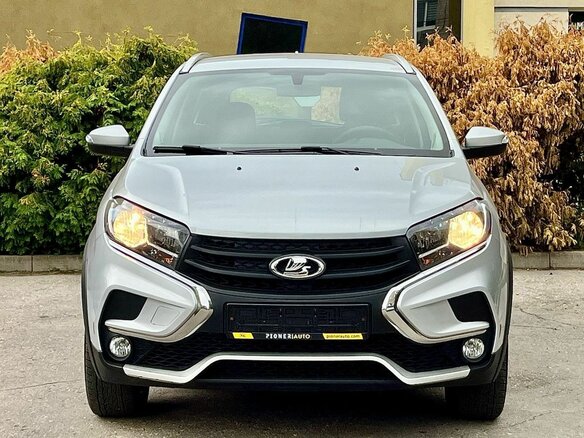 2018 Lada (ВАЗ) XRAY Cross I, серебристый, 1250000 рублей