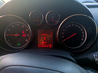 2013 Opel Astra J Рестайлинг, серебристый, 850000 рублей, вид 2