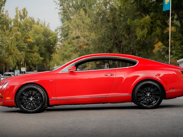 2009 Bentley Continental GT Speed I, красный, 4450000 рублей - вид 14