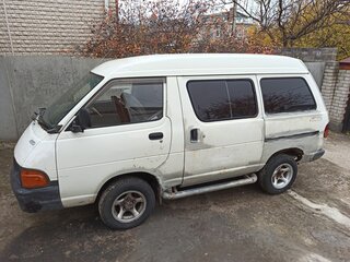 1992 Toyota Town Ace II Рестайлинг 2, белый, 180000 рублей, вид 4