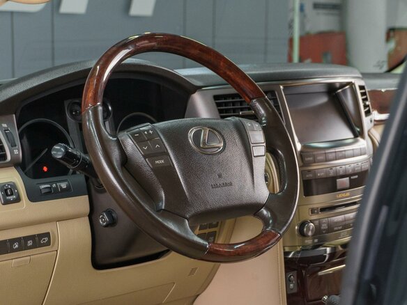 2009 Lexus LX 570 III, чёрный - вид 13