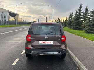 2016 Skoda Yeti I Рестайлинг, коричневый, 885000 рублей, вид 3