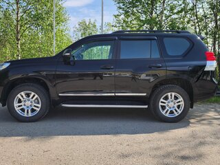 2009 Toyota Land Cruiser Prado 150 Series, чёрный, 2550000 рублей, вид 2