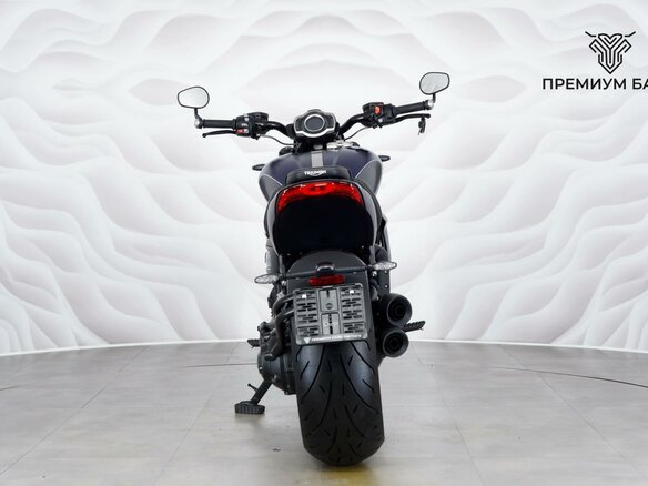 2025 Triumph Rocket 3, синий, 2999000 рублей - вид 6