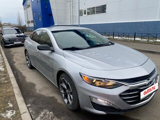 2019 Chevrolet Malibu IX Рестайлинг, серый, 1480000 рублей, вид 3