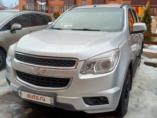 2014 Chevrolet TrailBlazer II, серебристый, 1900000 рублей, вид 2