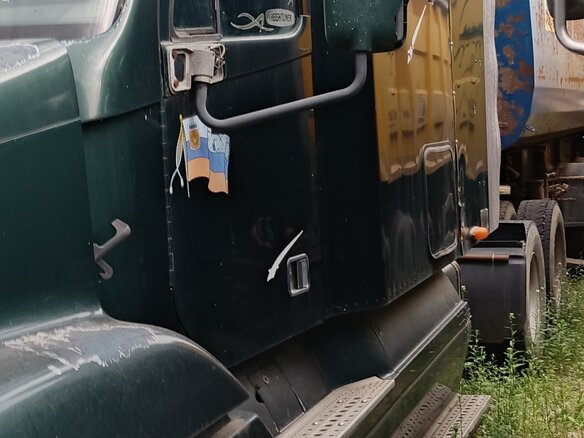 2003 Freightliner Century Class, зелёный, 2000000 рублей - вид 13