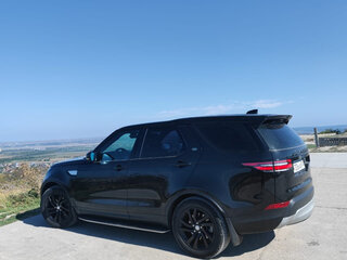 2017 Land Rover Discovery V, чёрный, 3185000 рублей, вид 3