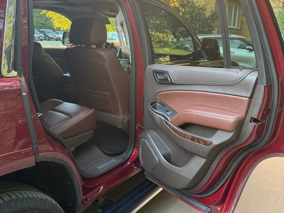 2018 Chevrolet Tahoe IV, красный, 3700000 рублей - вид 31
