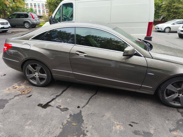 2011 Mercedes-Benz E-Класс 200 7G-Tronic IV (W212, S212, C207), серый, 1450000 рублей - вид 4