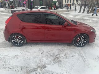 2010 Hyundai i30 I Рестайлинг, красный, 880000 рублей, вид 4