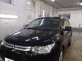 2014 Mitsubishi Outlander III Рестайлинг, чёрный, 1580000 рублей, вид 3