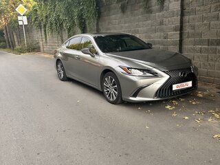 2018 Lexus ES 250 VII, серый, 3700000 рублей, вид 4