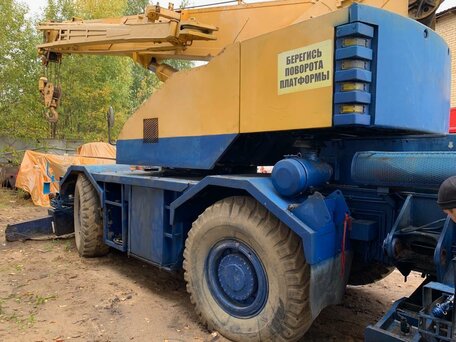 1991 Kobelco Колесные, жёлтый, 5500000 рублей, вид 3