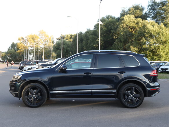 2016 Volkswagen Touareg II Рестайлинг, синий - вид 7