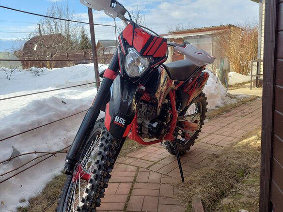 2021 BSE Z10, красный, 170000 рублей - вид 1