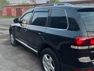 2008 Volkswagen Touareg I Рестайлинг, чёрный, 1100000 рублей, вид 5