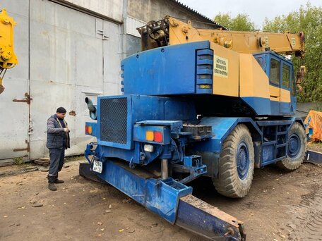 1991 Kobelco Колесные, жёлтый, 5500000 рублей, вид 1