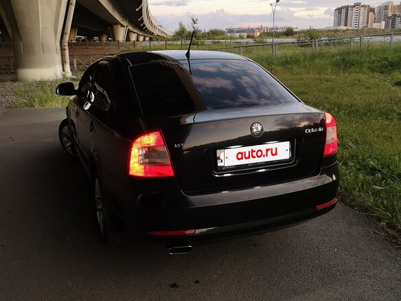 2011 Skoda Octavia II (A5) Рестайлинг, чёрный, 950000 рублей - вид 4