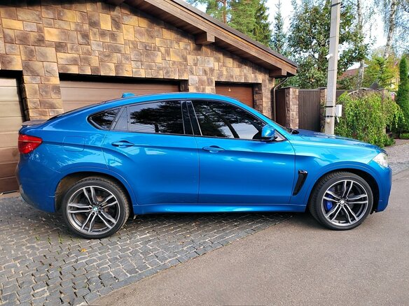 2015 BMW X6 M II (F86), голубой, 5000000 рублей - вид 7