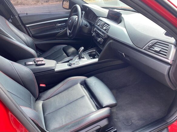 2018 BMW 3 серии 330i xDrive VI (F3x) Рестайлинг, красный, 2000000 рублей - вид 19