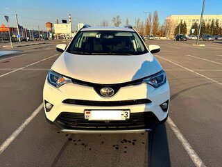 2016 Toyota RAV4 IV (XA40) Рестайлинг, белый, 1950000 рублей, вид 3