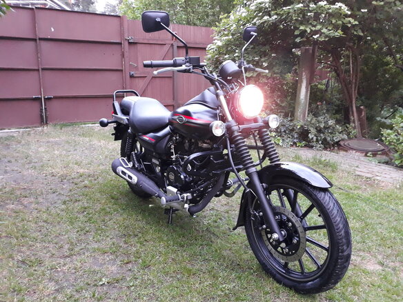 2016 Bajaj Avenger, чёрный - вид 17