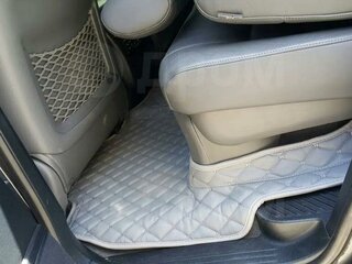 2008 Toyota Land Cruiser 200 Series, серый, 2950000 рублей, вид 5