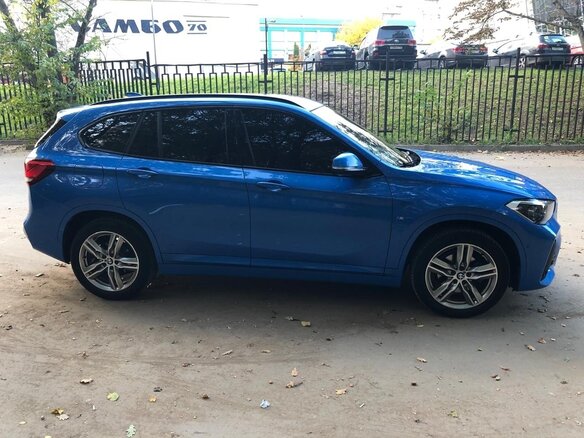 2019 BMW X1 18d xDrive II (F48), синий, 3500000 рублей - вид 1