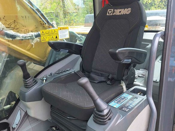 2023 XCMG XE335C, золотистый, 12000000 рублей