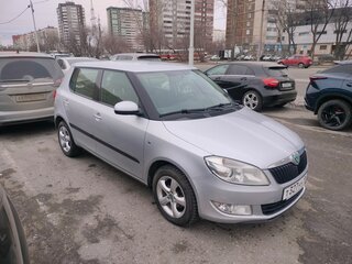 2011 Skoda Fabia II Рестайлинг, серый, 1050000 рублей, вид 3