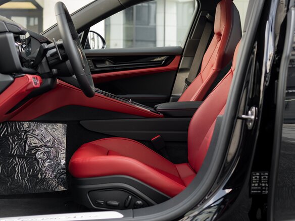 2026 Porsche Panamera 4 III, чёрный, 22000000 рублей - вид 19