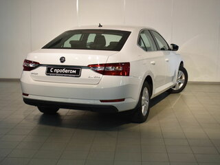 2016 Skoda Superb III, белый, 1830000 рублей, вид 1