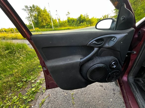 2004 Ford Focus I Рестайлинг, пурпурный, 150000 рублей - вид 8