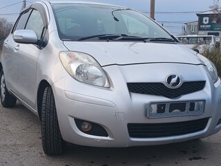 2009 Toyota Vitz II (XP90), серый, 570000 рублей, вид 4