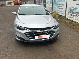 2019 Chevrolet Malibu IX Рестайлинг, серебристый, 1900000 рублей, вид 1