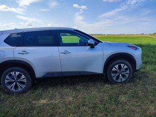 2022 Nissan Rogue III, серебристый, 2649000 рублей, вид 4