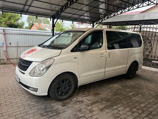 2013 Hyundai Grand Starex I, белый, 2000000 рублей, вид 2