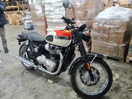 2020 Triumph Bonneville T100, красный, 950000 рублей, вид 2