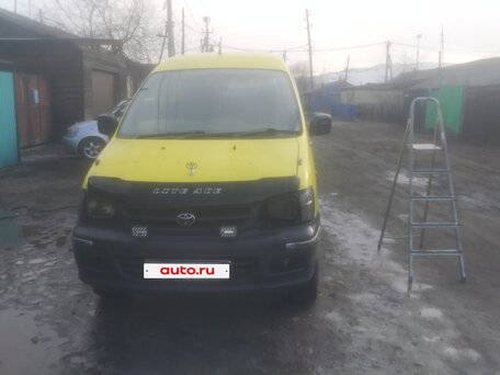 2002 Toyota TownAce, жёлтый, 440000 рублей, вид 1
