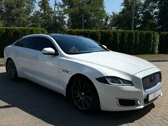 2018 Jaguar XJ IV (X351) Рестайлинг, белый, 3900000 рублей - вид 6