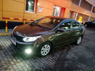 2016 Kia Rio III Рестайлинг, коричневый, 1000150 рублей, вид 1