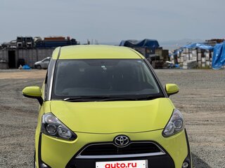 2018 Toyota Sienta II, зелёный, 1100000 рублей, вид 2