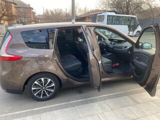 2010 Renault Scenic III, коричневый, 850000 рублей, вид 2